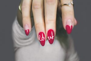 Read more about the article The Social Side of Nail Salons: Meeting, Bonding, and Sharing in Colorado Springs